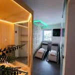 Blissberg Aparthotel 4*
