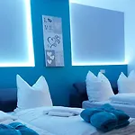 מלון דירות Blissberg 4*