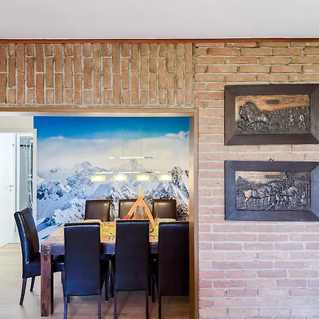 Blissberg Apartahotel 4*