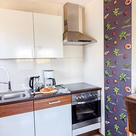 Blissberg Apartahotel 4*
