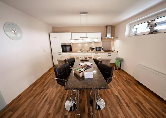 Blissberg מלון דירות 4*